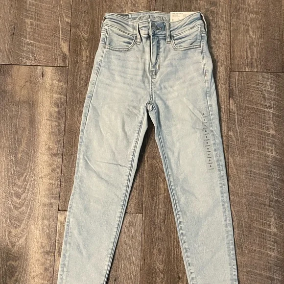 NWT Women’s American Eagle Jeans size 0 - Picture 1 of 5